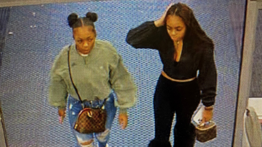 Police seek 2 suspects accused of stealing nearly $3,800 in iPads from Menomonee Falls Best Buy — CBS 58 Milwaukee