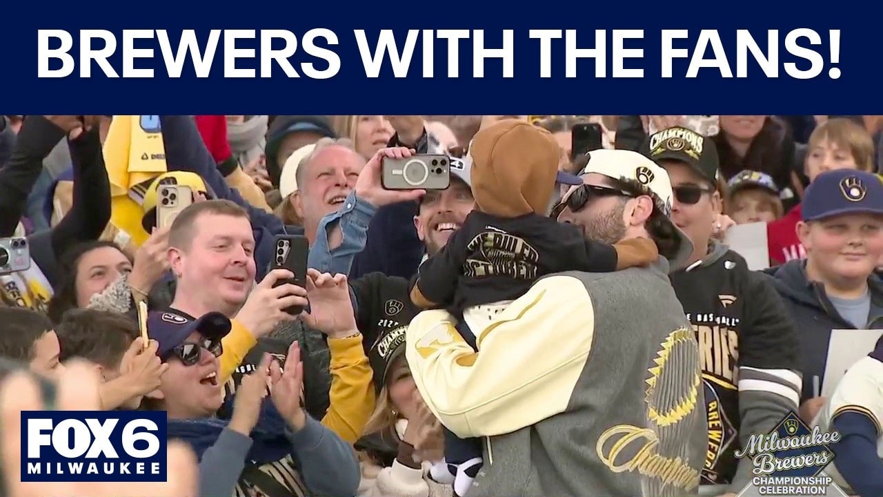 Brewers Championship Parade: Fans get up-close moments with team — Racine Sports news